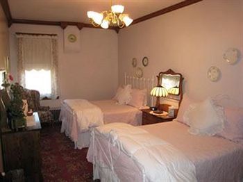 Teller House 3*